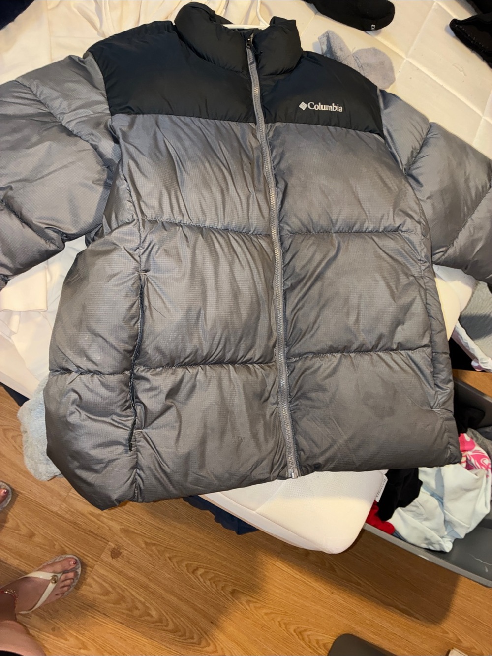 Columbia adult men’s Black & Gray Puffer Jacket